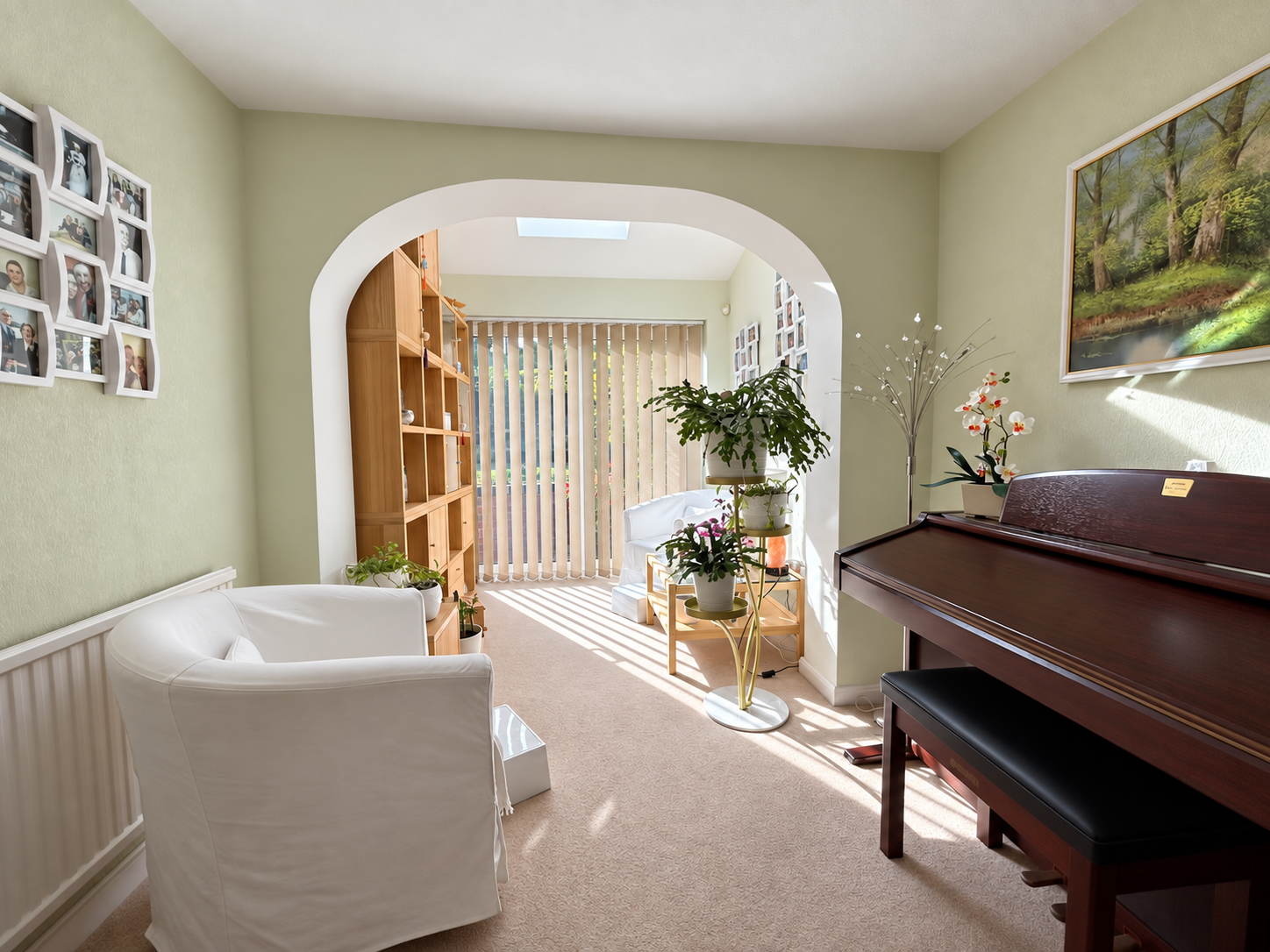 Semi Detached House for sale in Dunstable, Canesworde Road, Dunstable, Bedfordshire, LU6 3PZ, 1518 m²