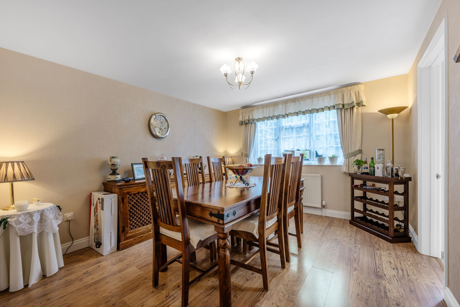 Semi Detached House for sale in Dunstable, Canesworde Road, Dunstable, Bedfordshire, LU6 3PZ, 1518 m²