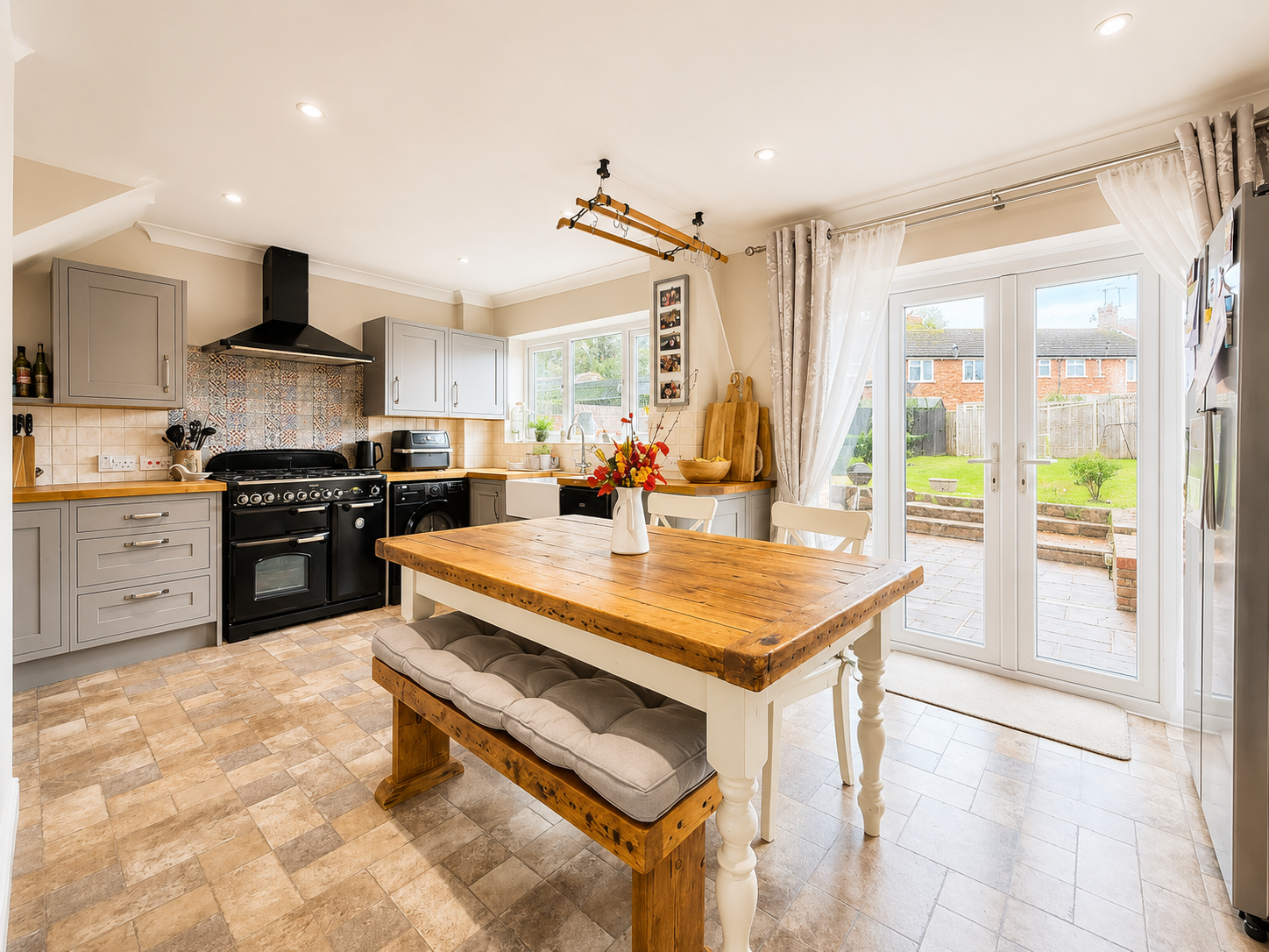 Semi Detached House in Rainham