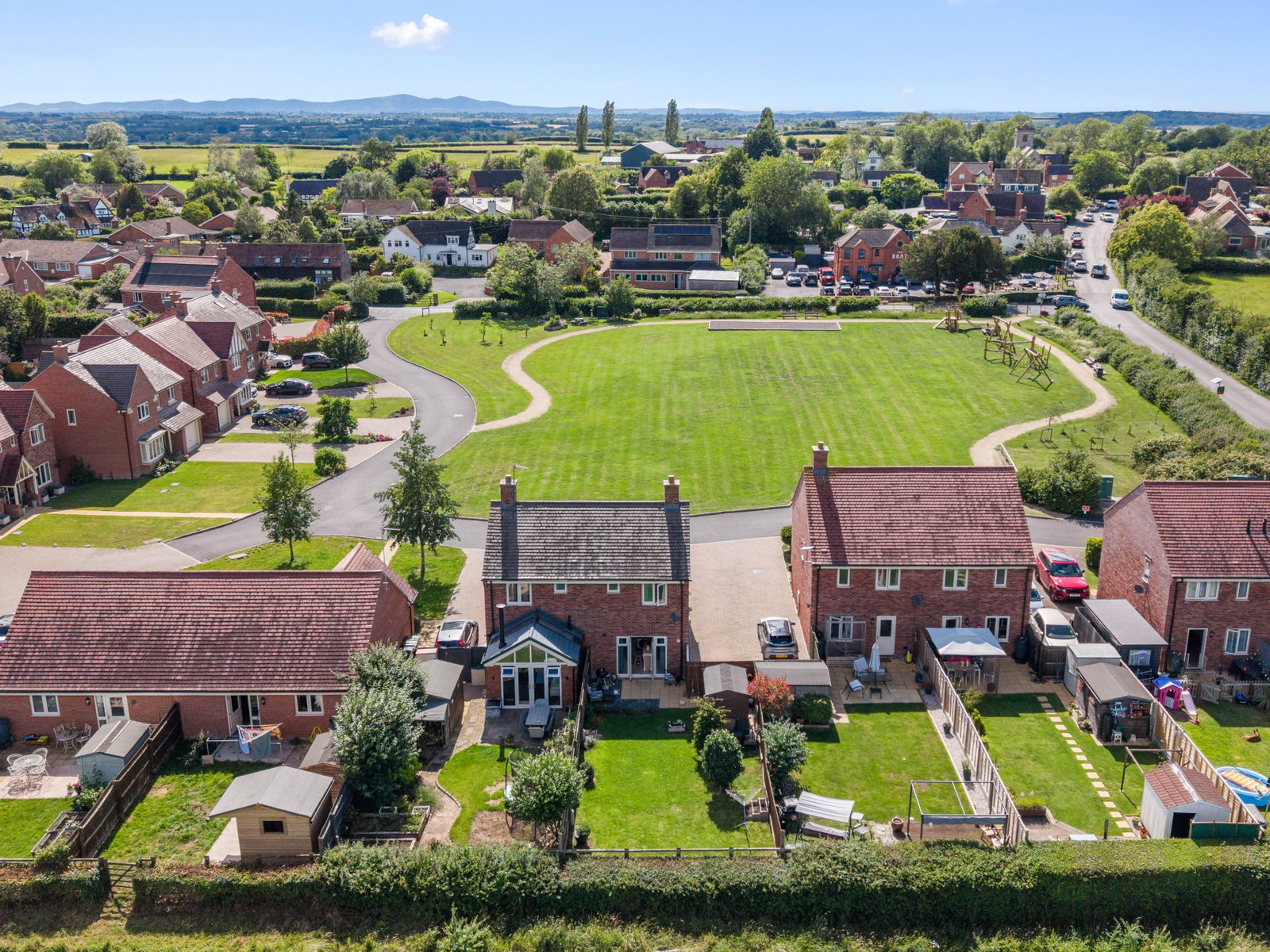 Semi Detached House in Worcester