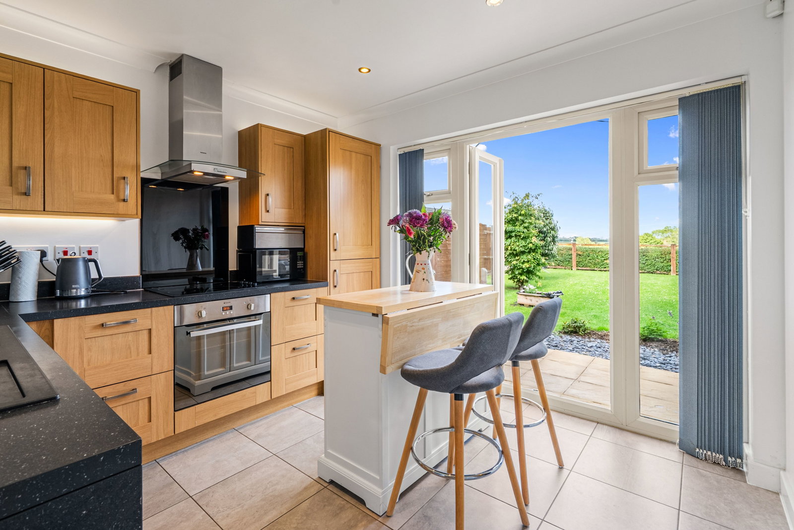 Semi Detached House in Worcester