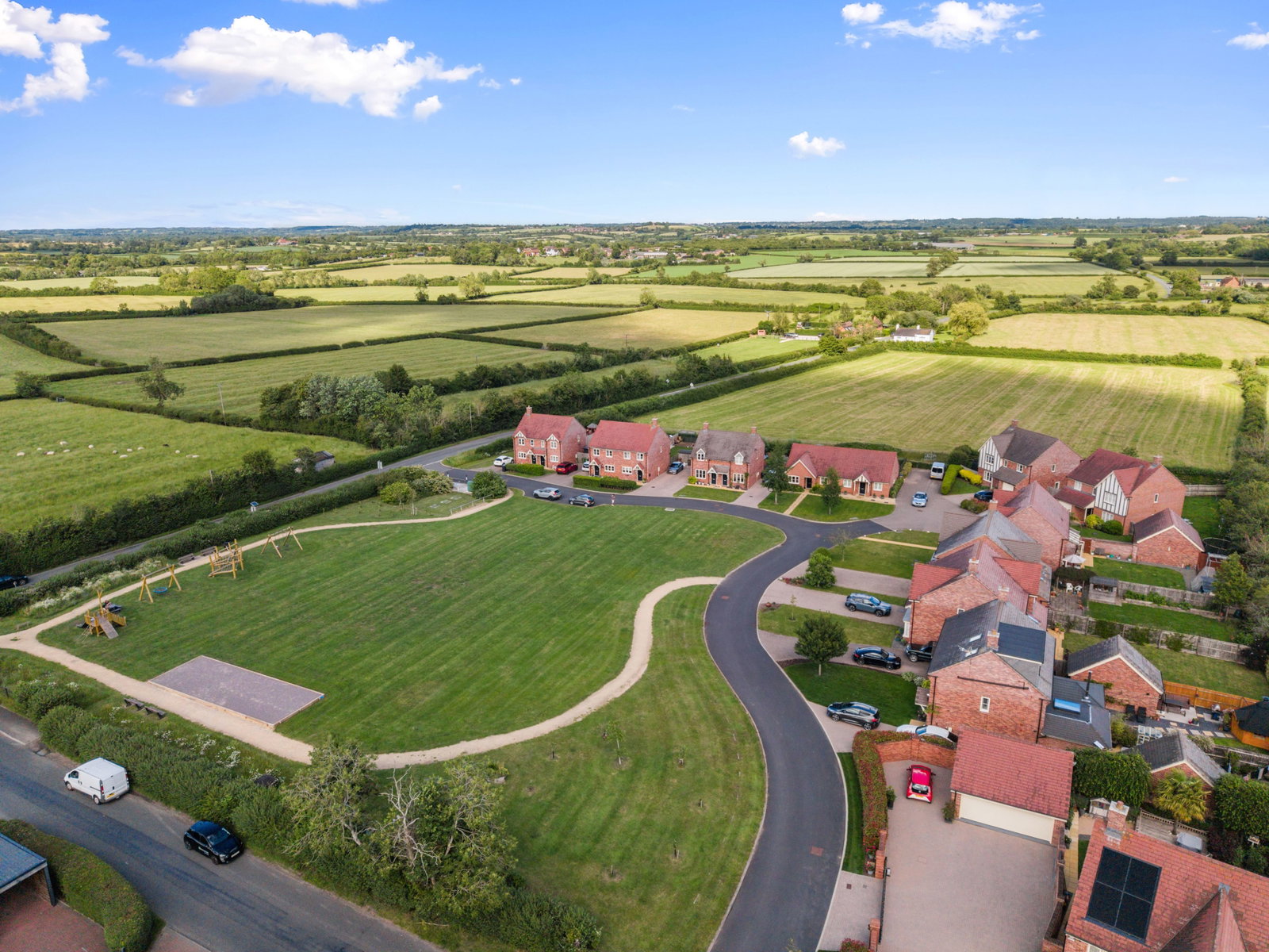 Semi Detached House in Worcester