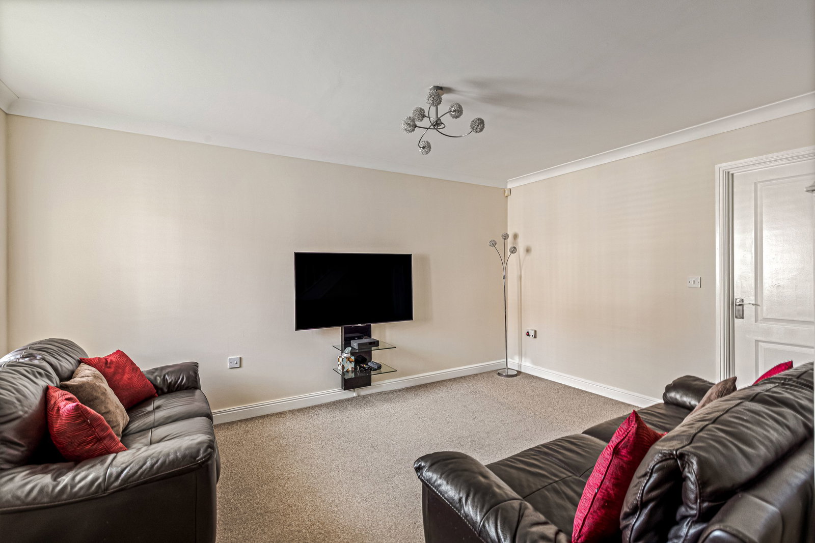 Semi Detached House in Leicester
