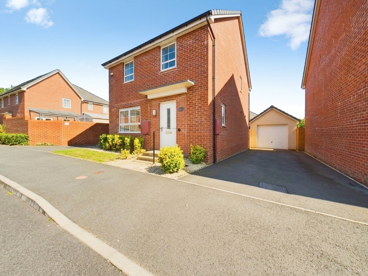 Detached House in Swansea