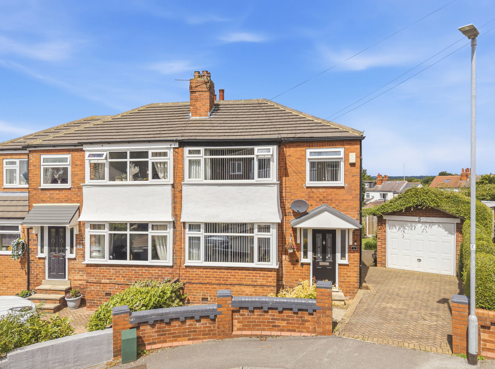 Semi Detached House for sale in Leeds, Field End Mount, Leeds, LS15 0QB