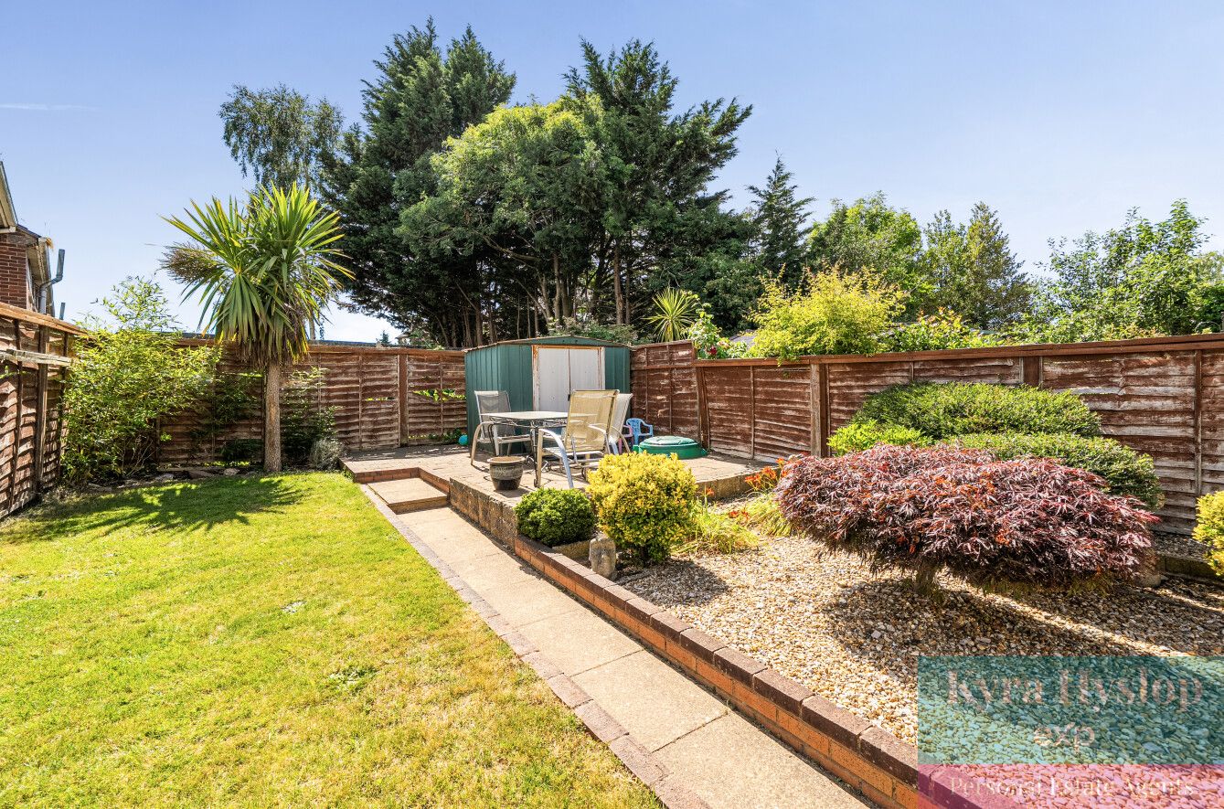 Semi Detached House in Exeter