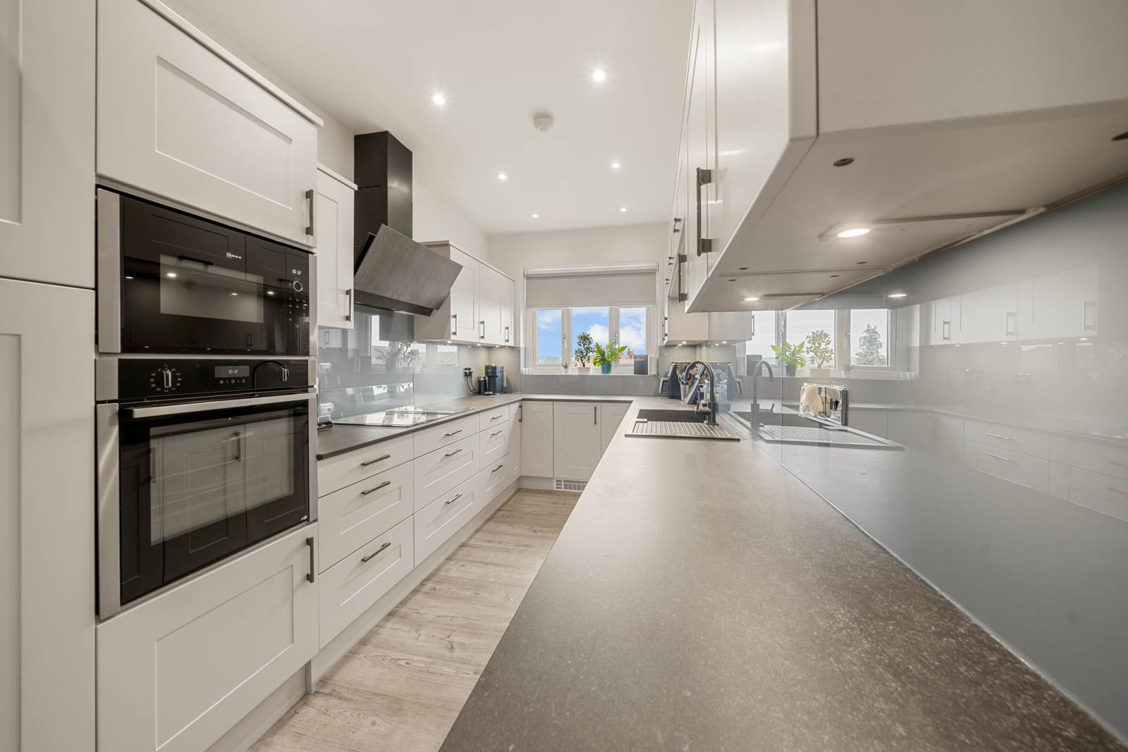 Semi Detached House in Brighouse