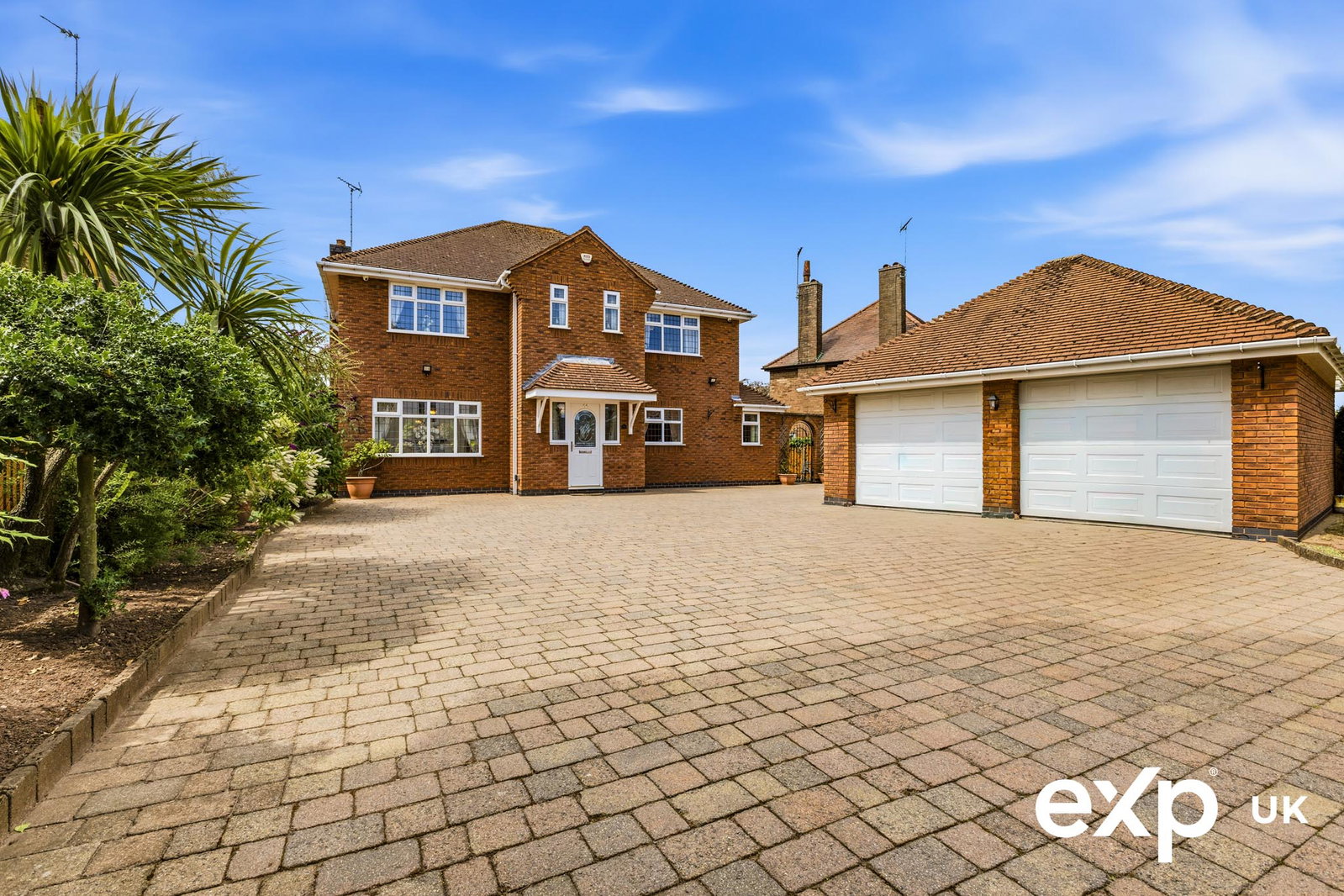Detached House in Nottingham