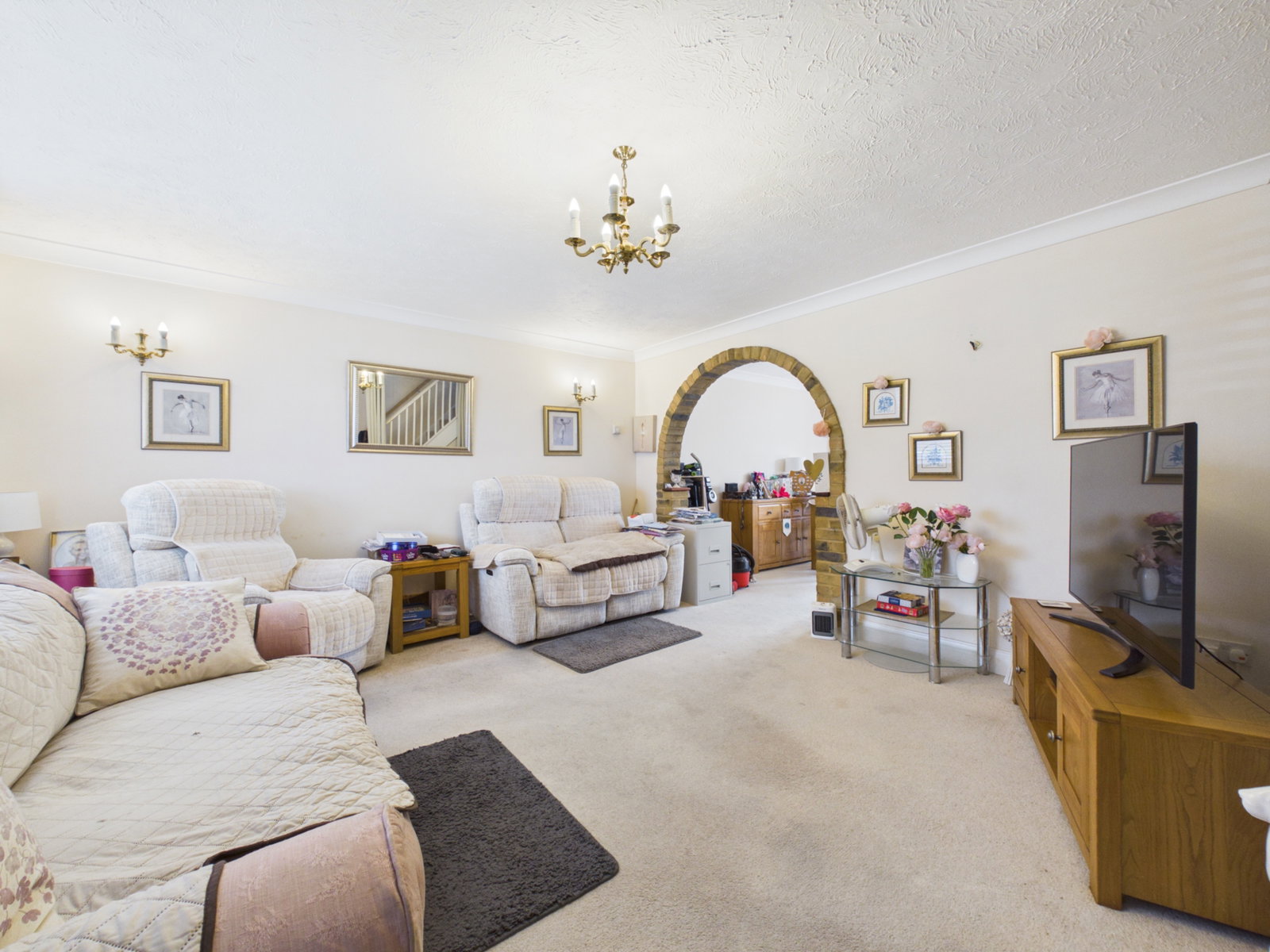Semi Detached House in Rochester