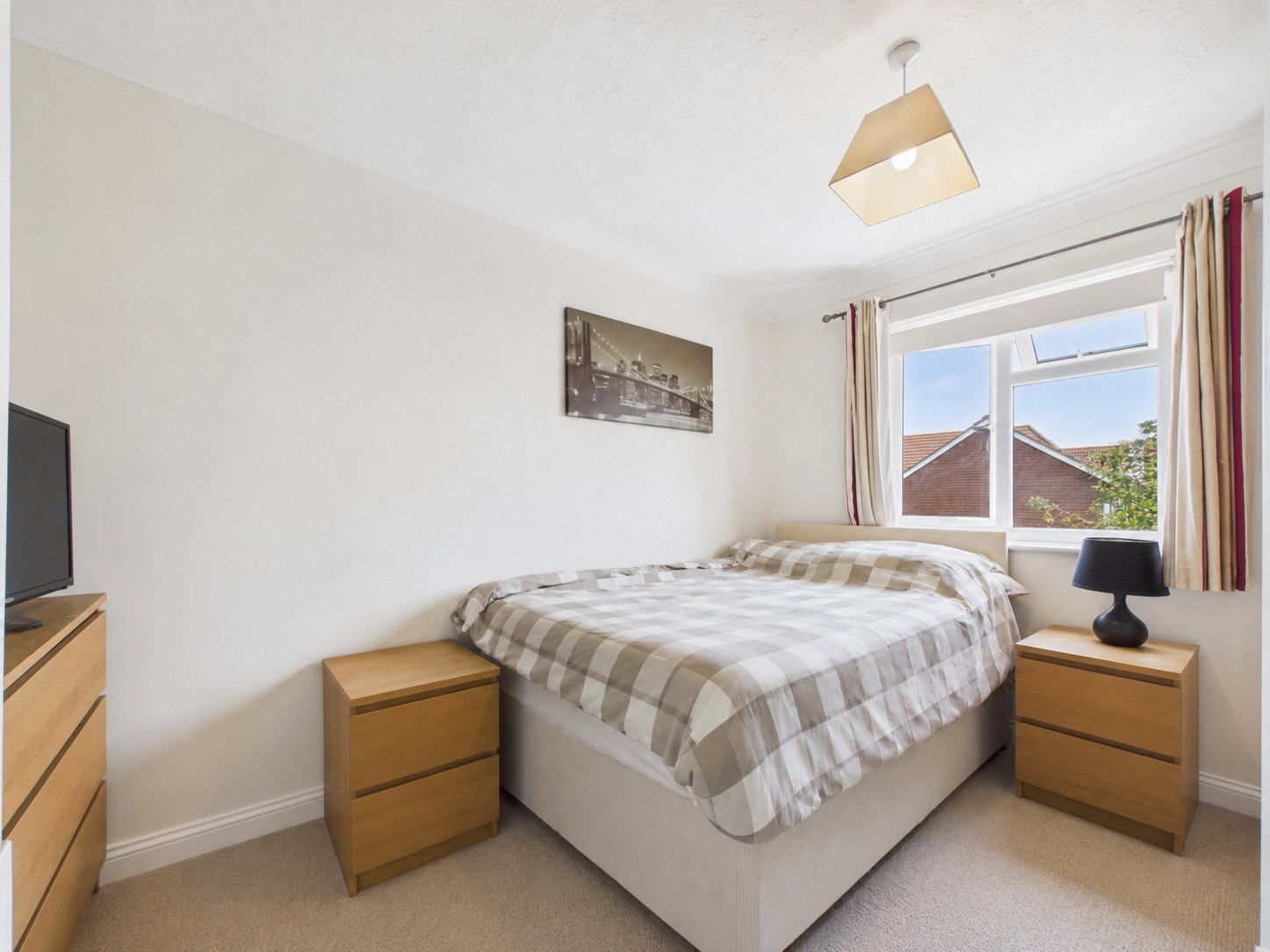 Semi Detached House in Rochester