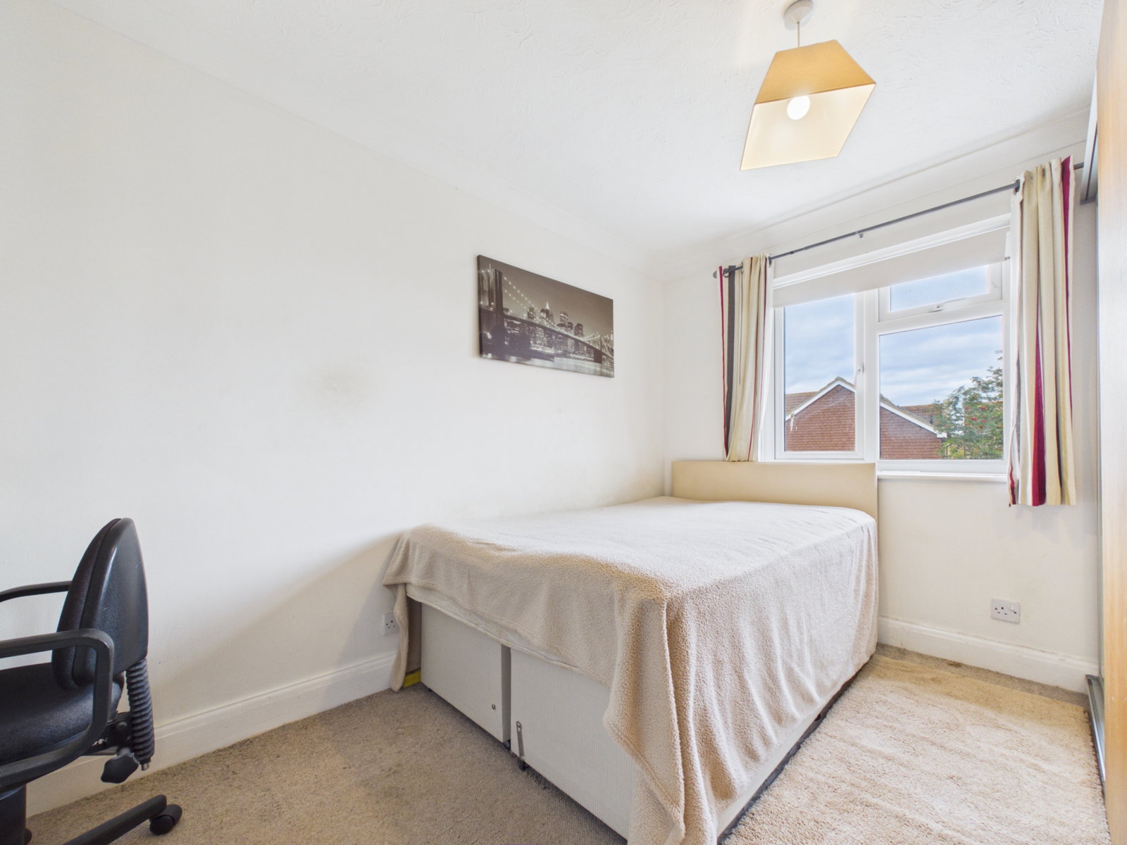 Semi Detached House for sale in Rochester, Grandsire Gardens, Hoo, Rochester, ME3 9LH