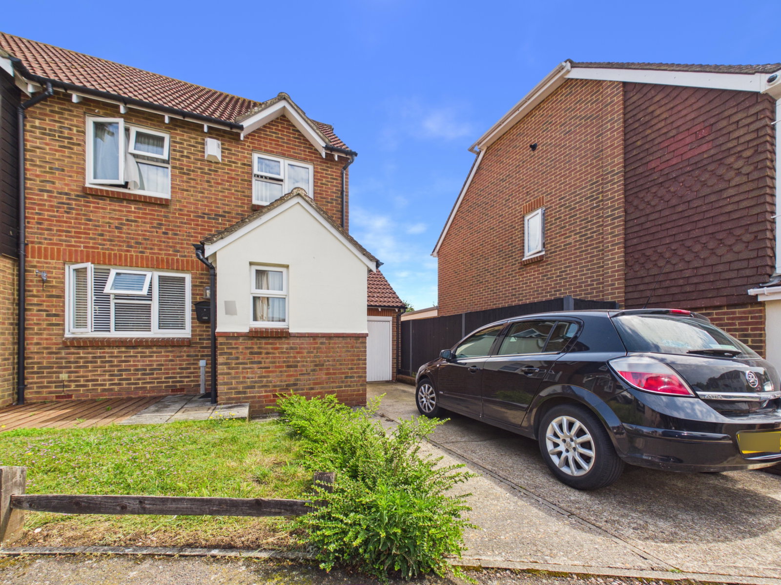 Semi Detached House in Rochester