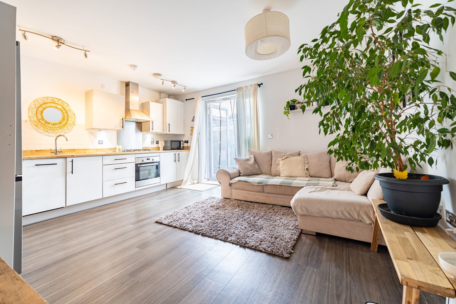 Apartment for sale in Milton Keynes, Columbia Place, Campbell Park, Milton Keynes, MK9 4BE