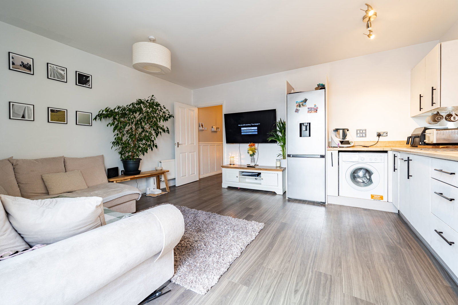 Apartment for sale in Milton Keynes, Columbia Place, Campbell Park, Milton Keynes, MK9 4BE