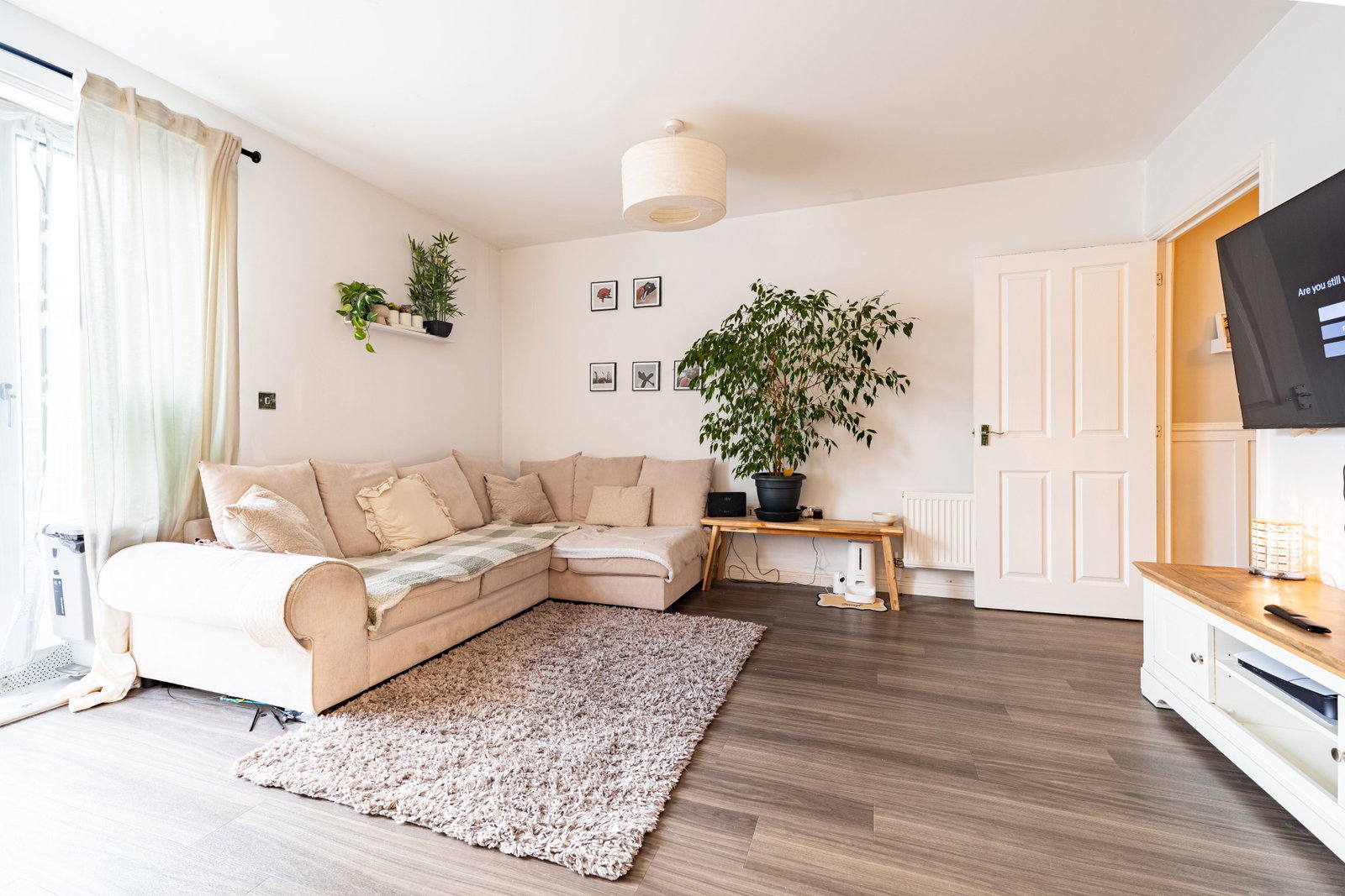 Apartment for sale in Milton Keynes, Columbia Place, Campbell Park, Milton Keynes, MK9 4BE