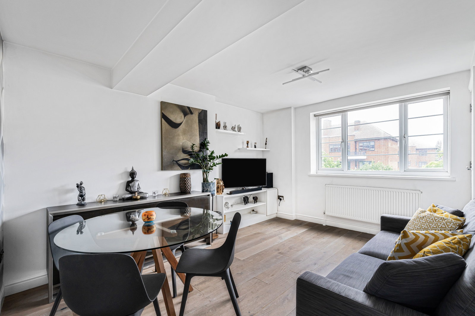 Flat for sale in London, Wandsworth Road, London, SW8 2LB, 626 m²
