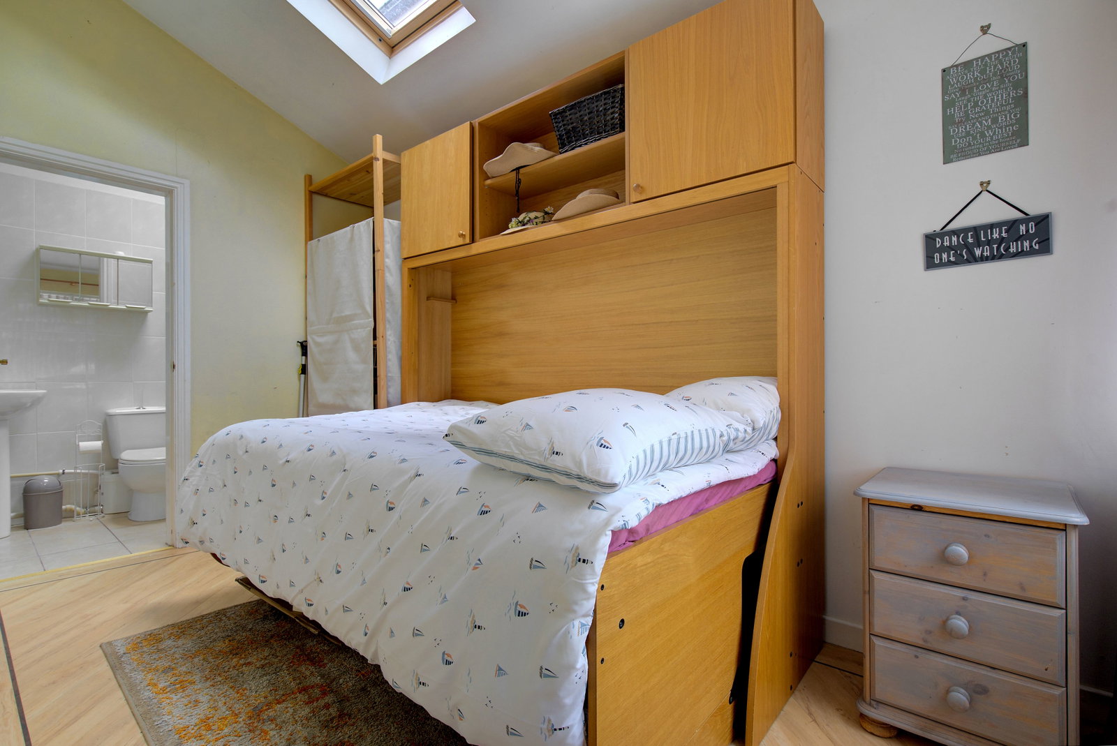 Detached House for sale in Wirral, 38 Kylemore Drive, Heswall, Wirral, Merseyside, CH61 6YF, 1335 m²