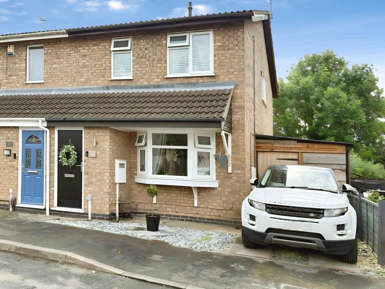 Semi Detached House in Hinckley