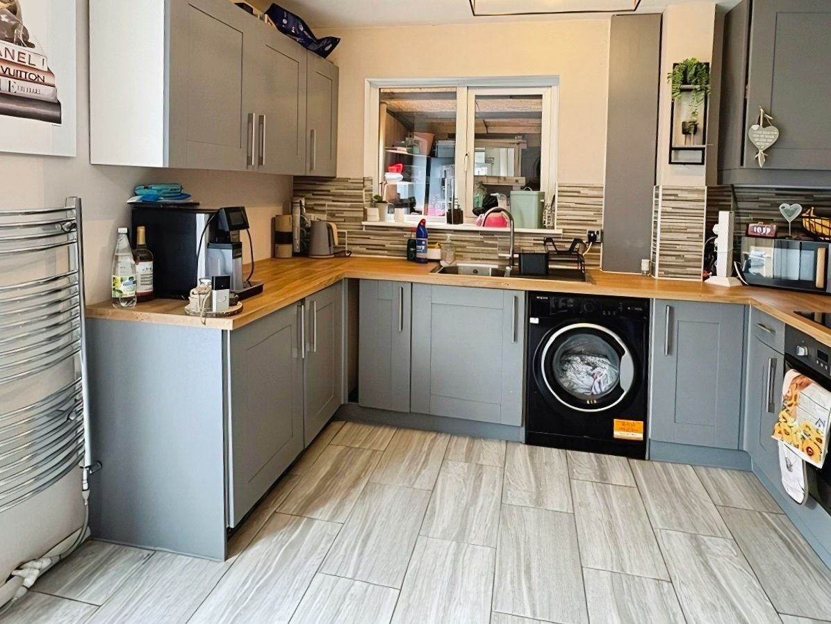 Semi Detached House in Hinckley