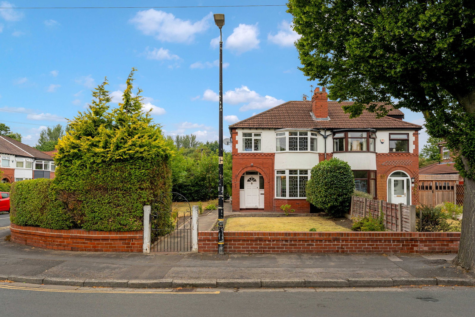 Semi Detached House for sale in Sale, Woodbourne Road, Sale, M33