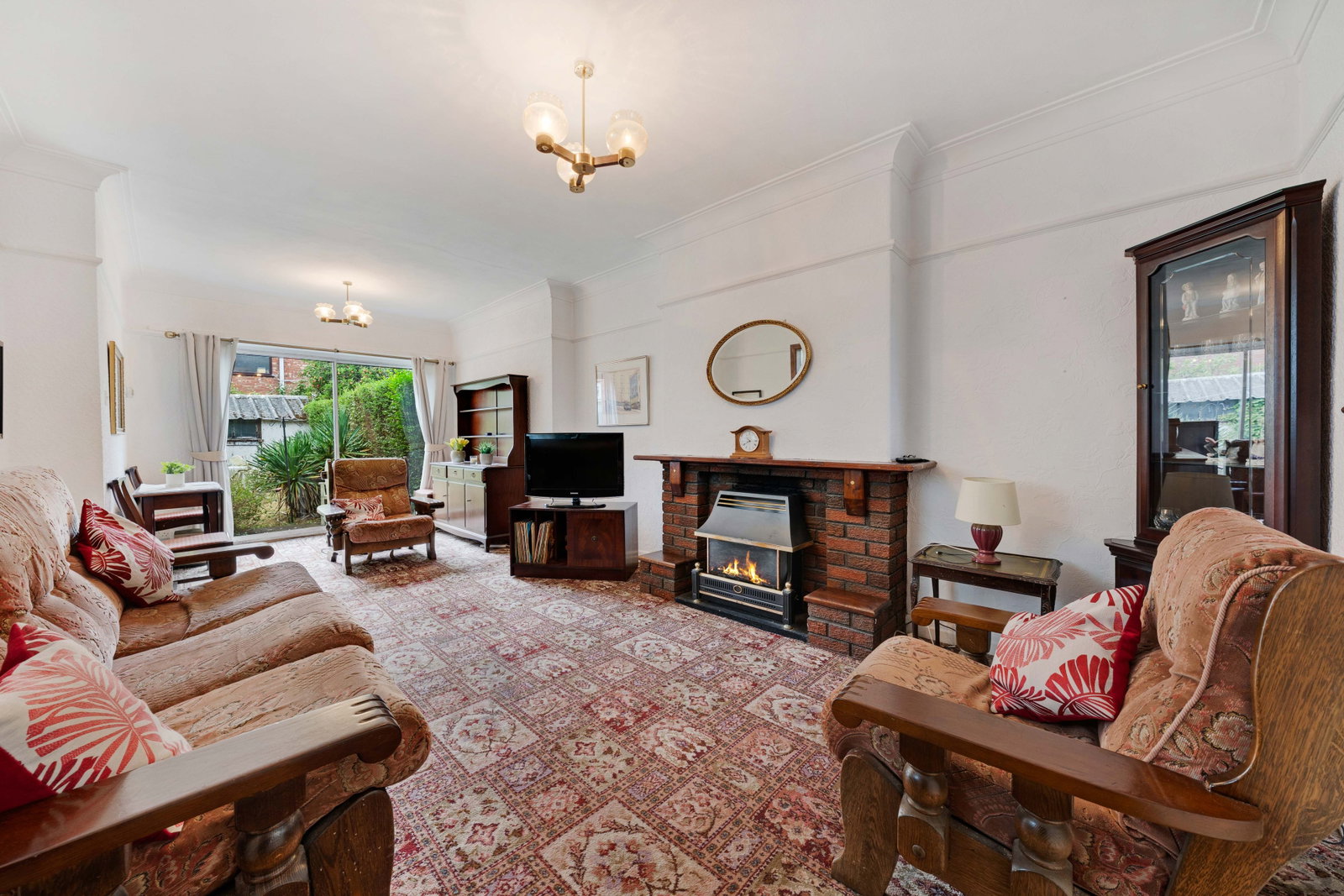 Semi Detached House for sale in Sale, Woodbourne Road, Sale, M33