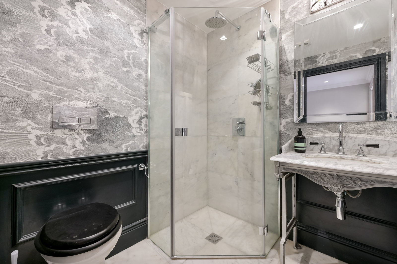 Flat for sale in London, Queen's Gate Place, London, SW7 5NU, 1681 m²