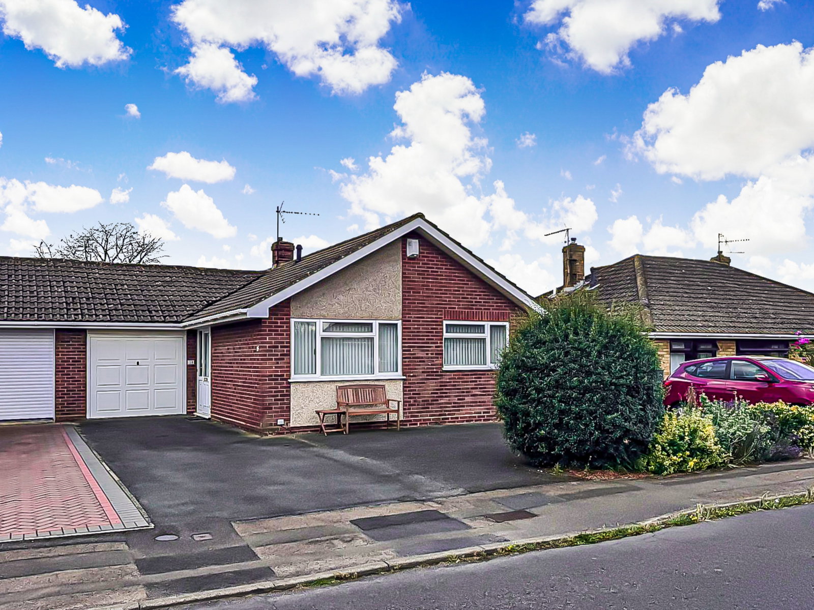 Bungalow in Gloucester