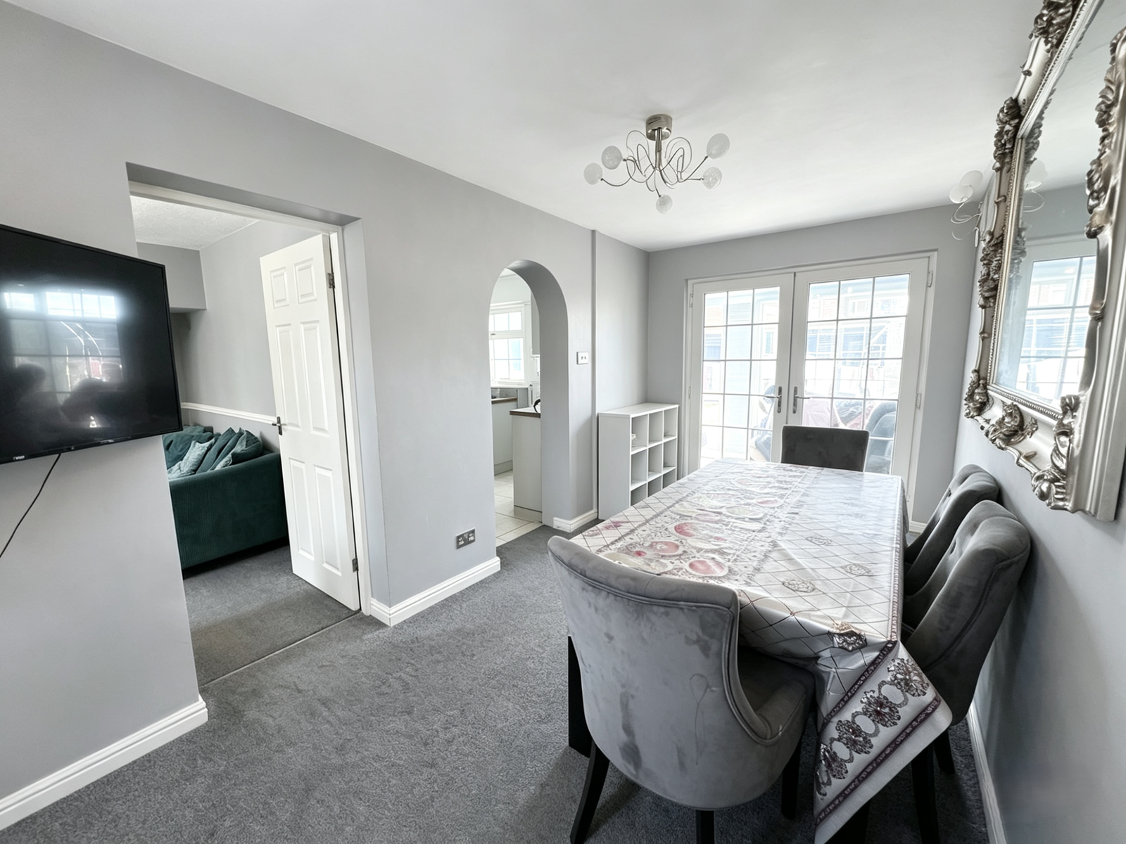 Semi Detached House in Oldbury