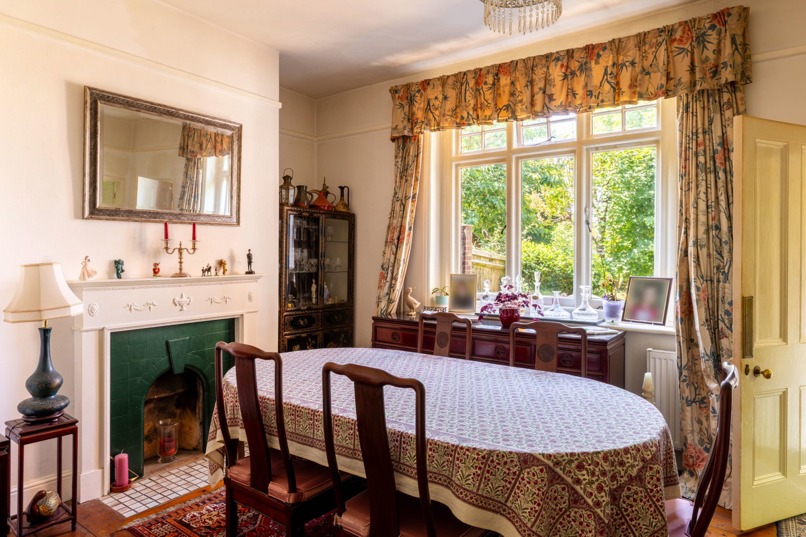 Semi Detached House in Haywards Heath
