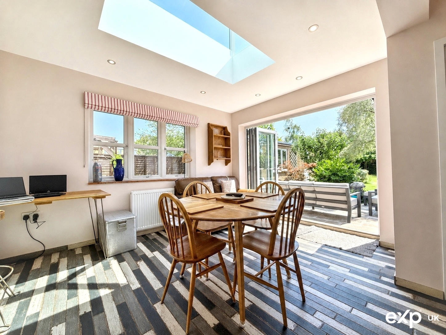 Semi Detached House in Milton Keynes