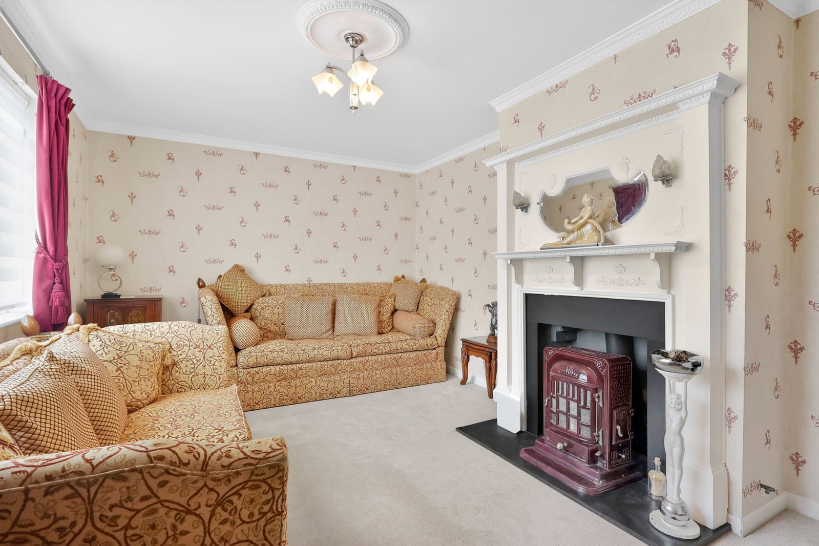 Semi Detached House in Rayleigh