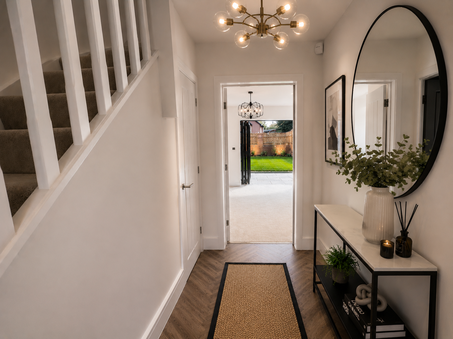 Semi Detached House in Hougton Regis 