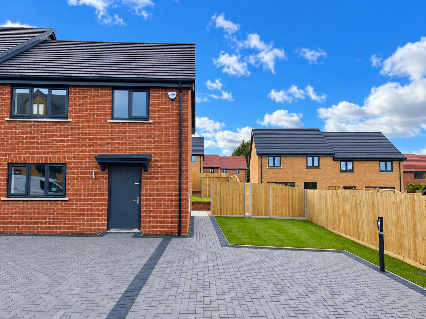 Semi Detached House for sale in Hougton Regis, Hougton Regis, Hougton Regis, Hougton Regis , Bedfordshire, LU5 6XN, 1040 m²