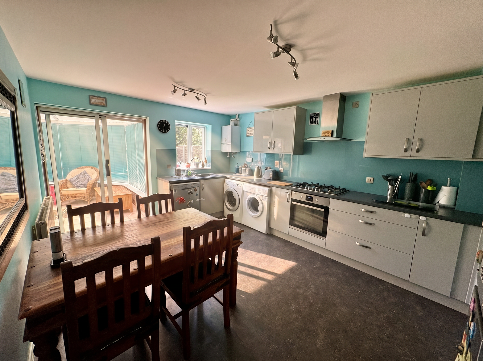Detached House in Ashford