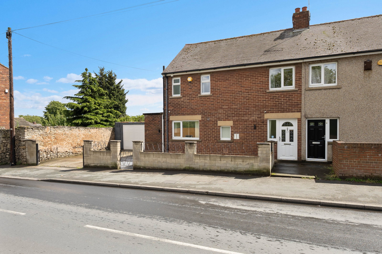 Semi Detached House in Knottingley