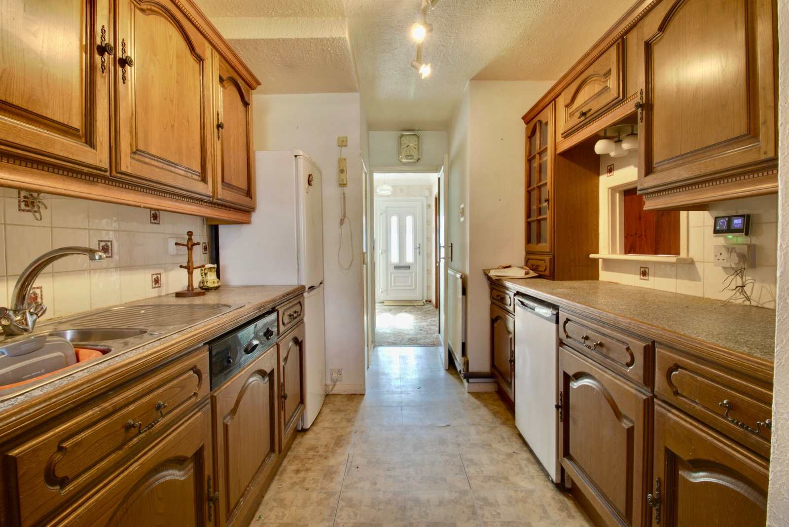 Terraced House for sale in Stanford-le-hope, Poley Road, Stanford-le-hope, SS17 0JJ, 1227 m²