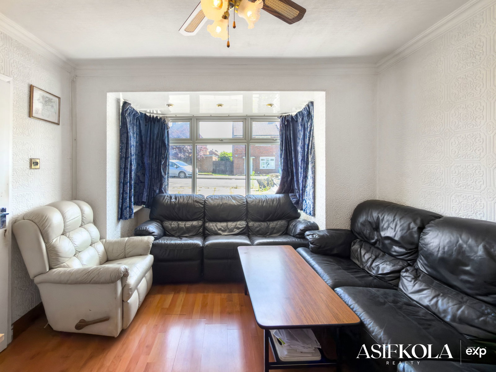 Terraced House for sale in West Bromwich, Dawes Avenue, West Bromwich, B70 7LR, 1749 m²