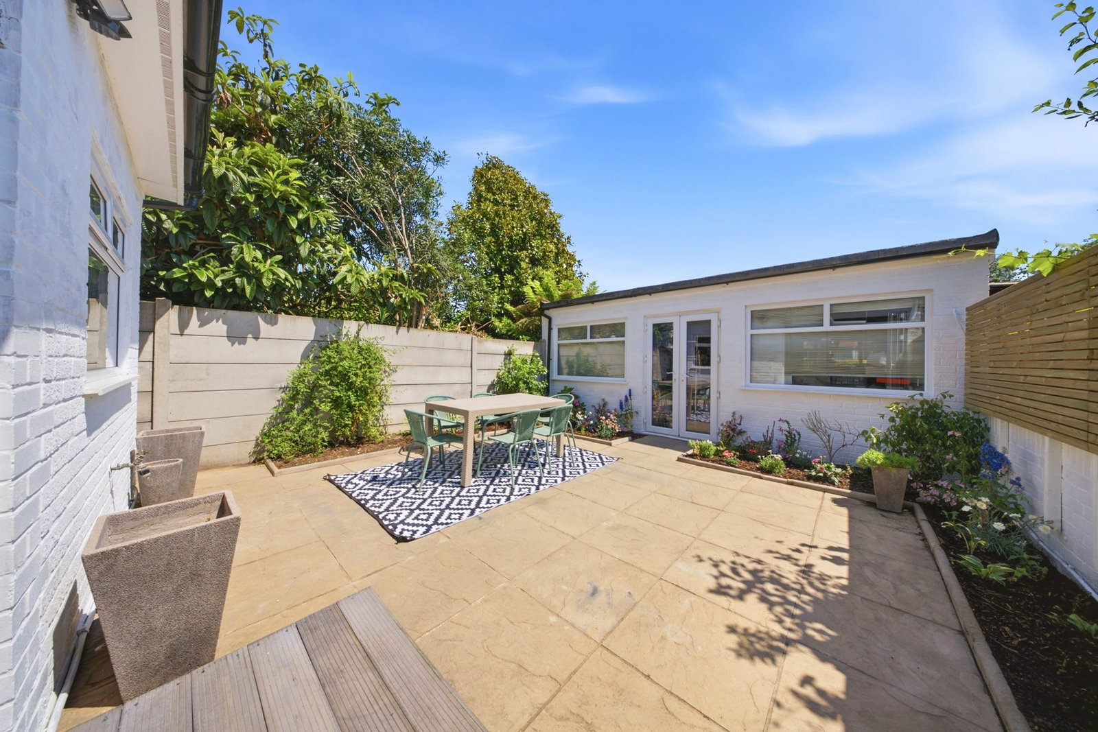 Semi Detached House in Isleworth