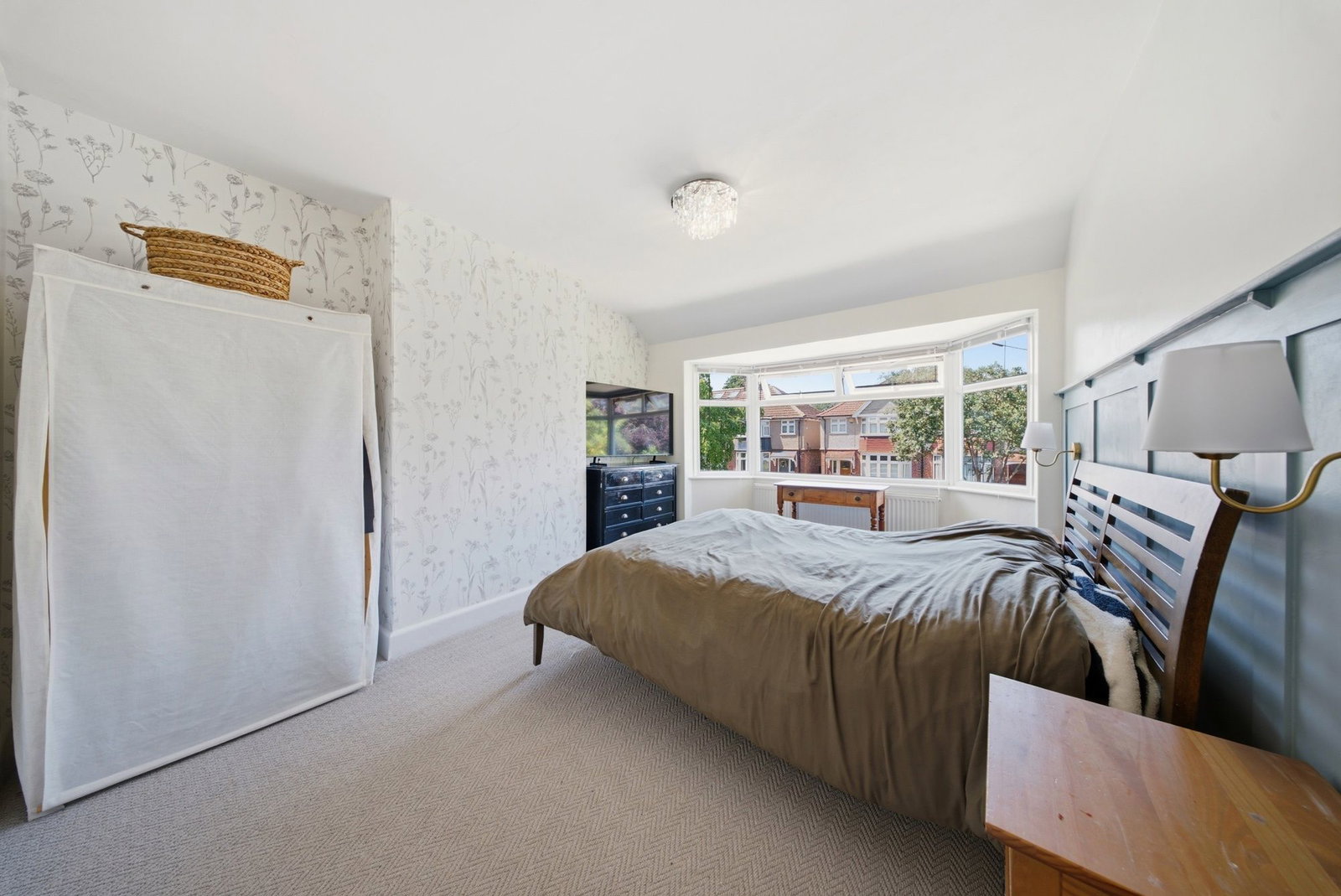 Semi Detached House in Isleworth