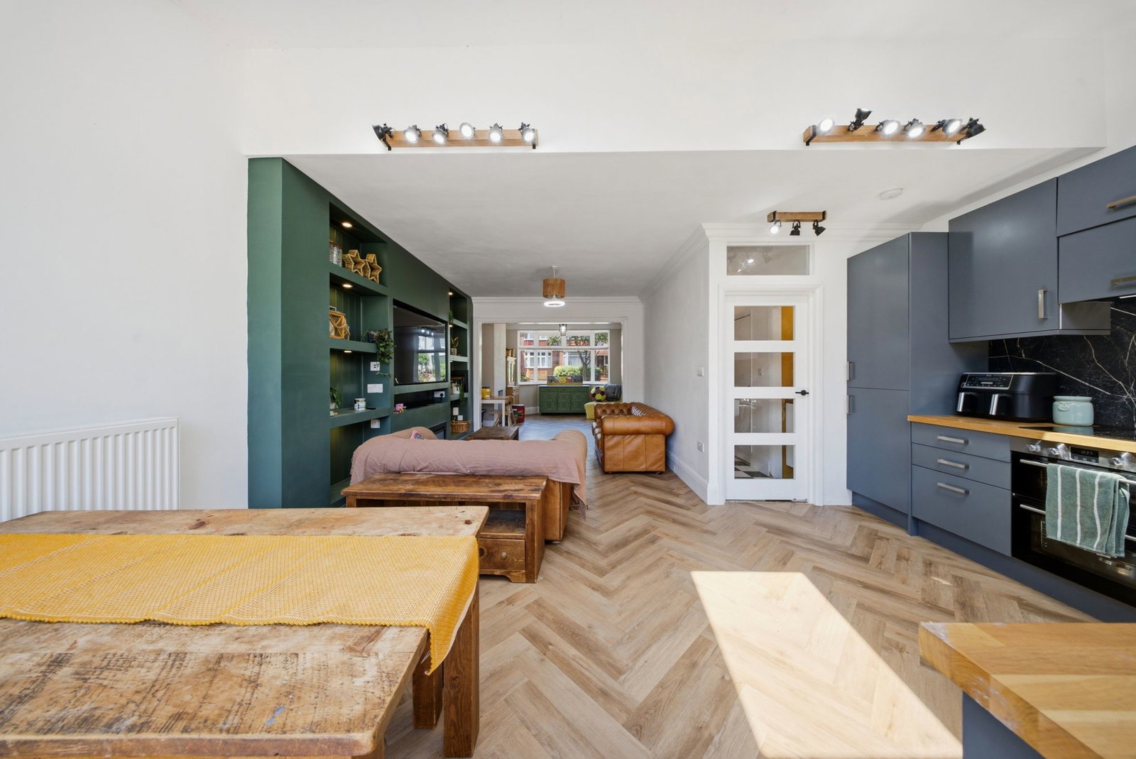 Semi Detached House in Isleworth