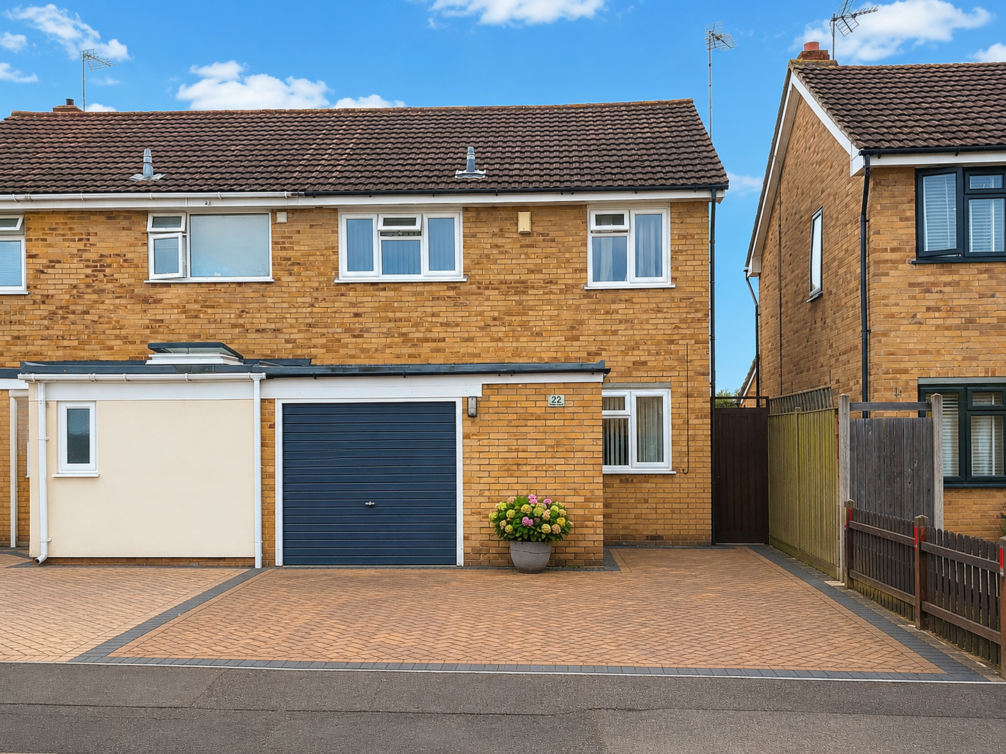 Semi Detached House in Gloucester