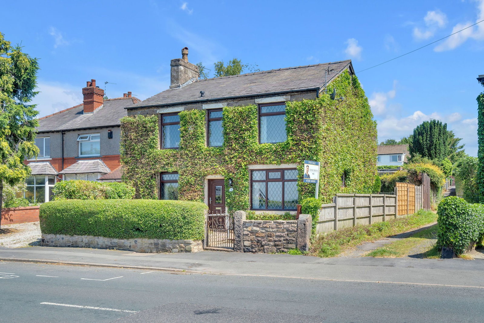 Detached House in Chorley