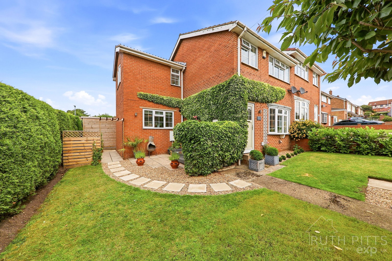 Semi Detached House in Pontefract