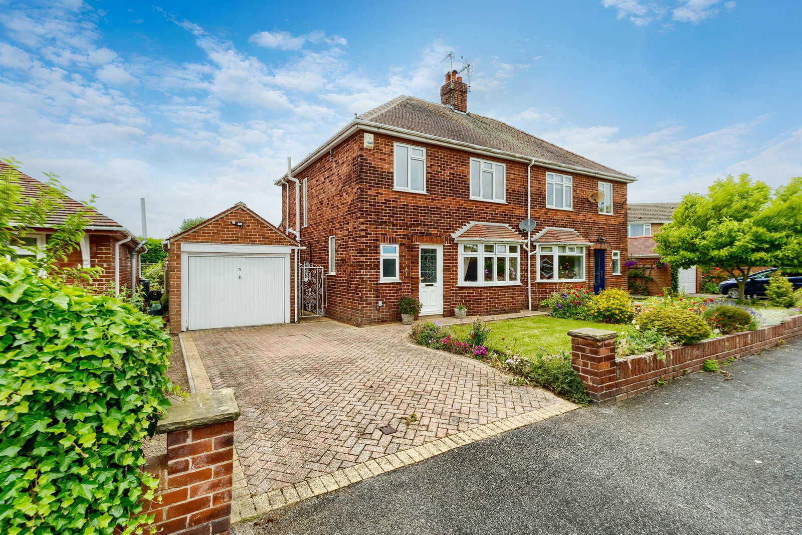 Semi Detached House in Pontefract