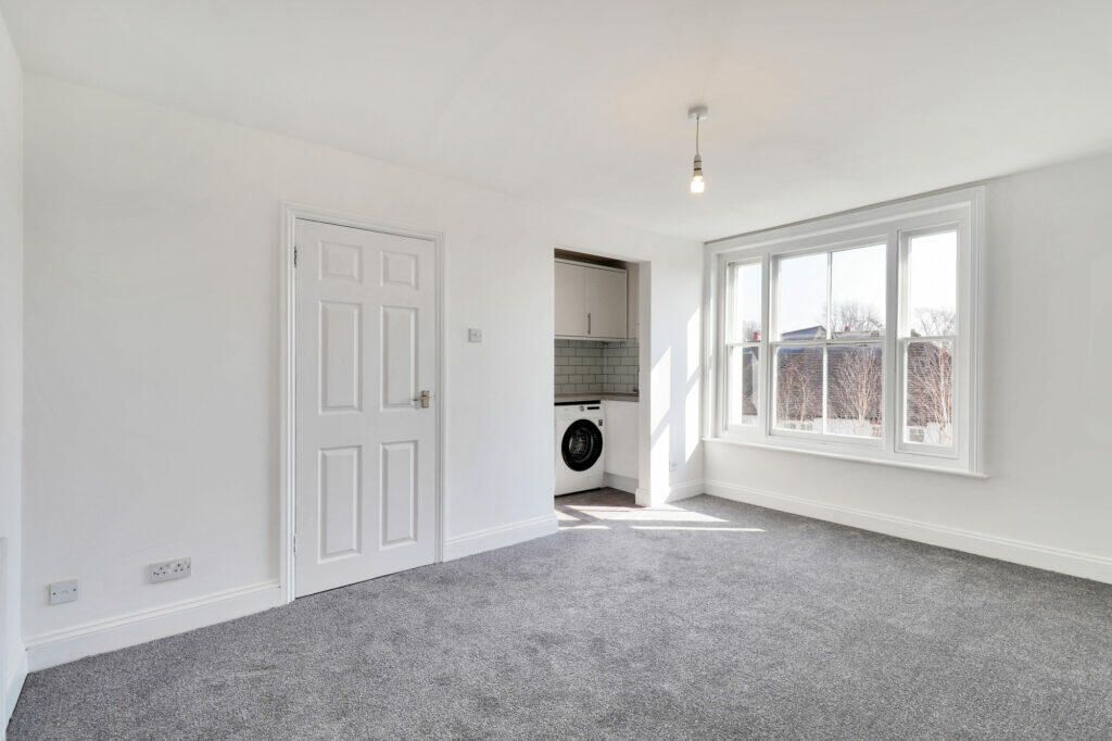 Flat in Tunbridge Wells 2