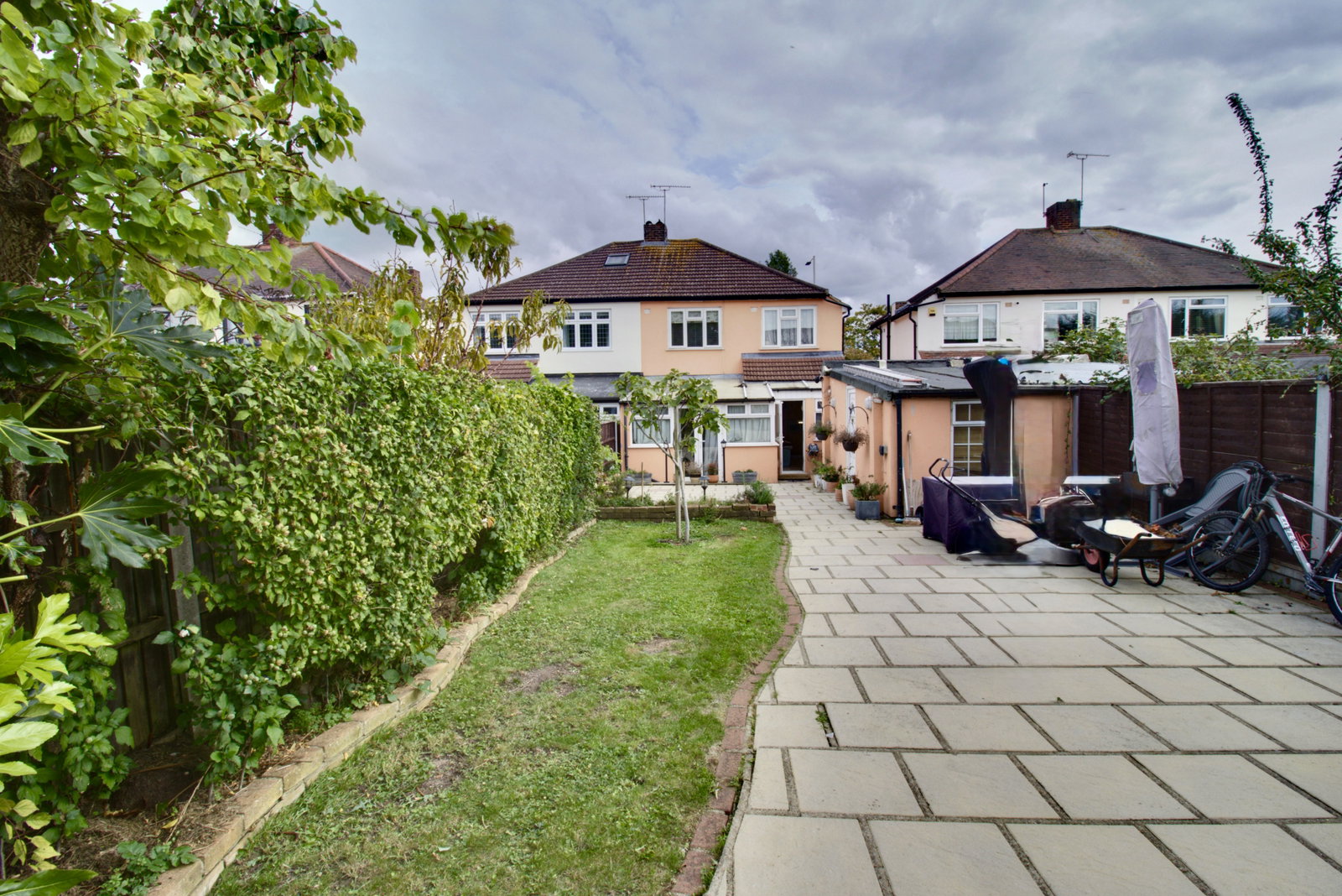 Semi Detached House in Romford