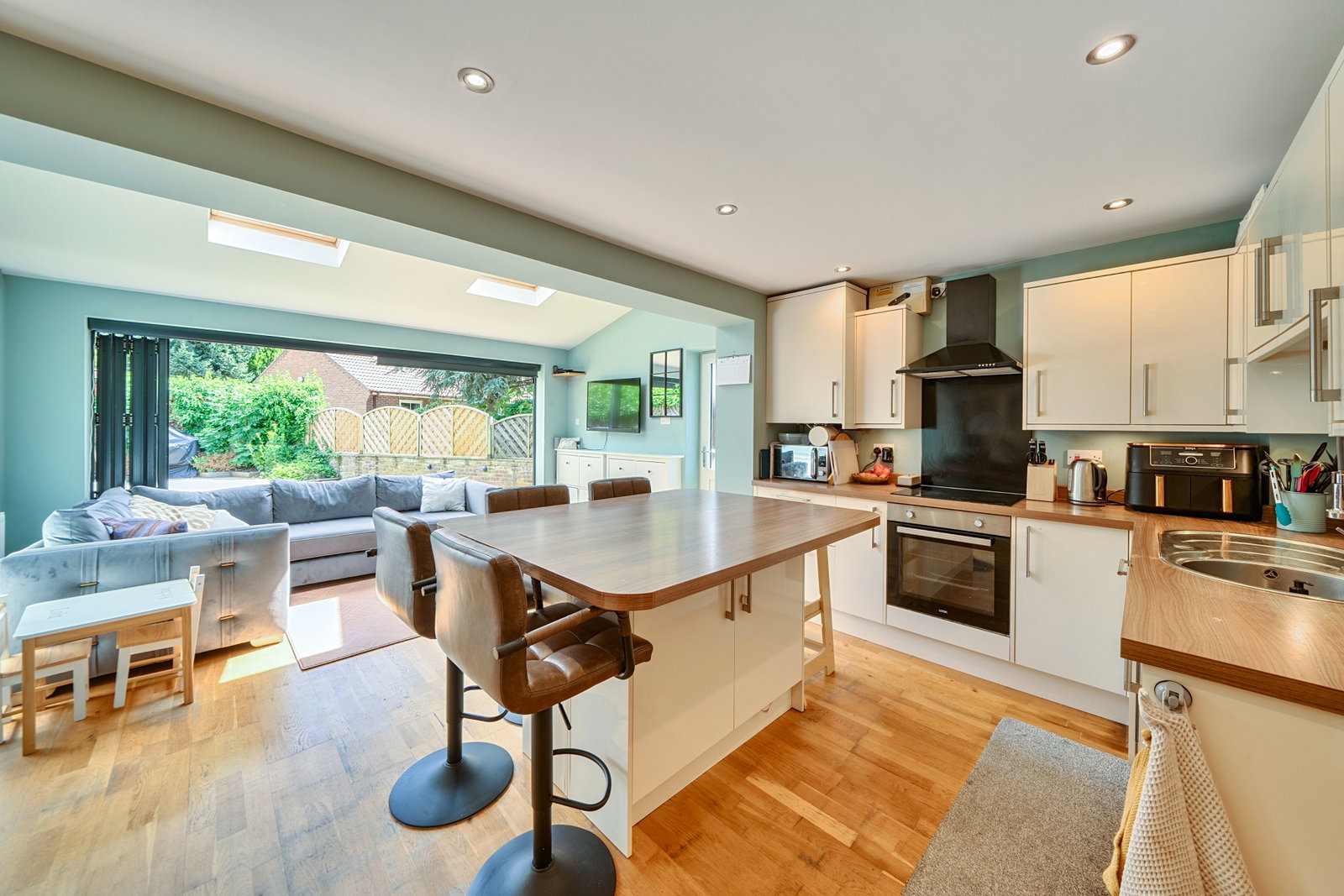 Semi Detached House in York