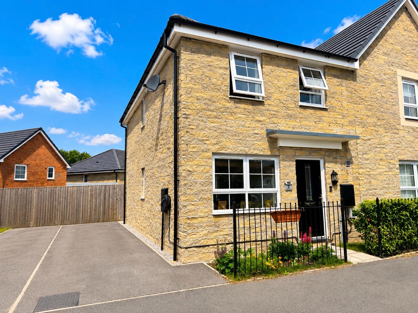 Semi Detached House in Hyde