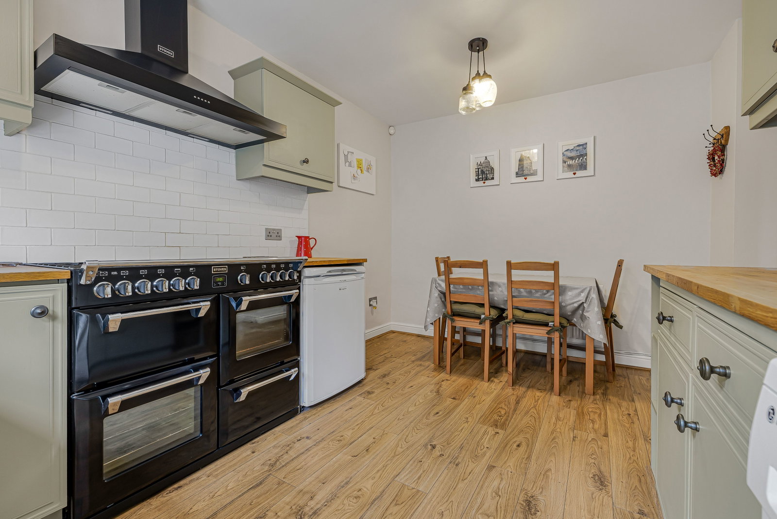Semi Detached House for sale in Stourbridge, Dunsley Drive, Wordsley, DY8 5RA