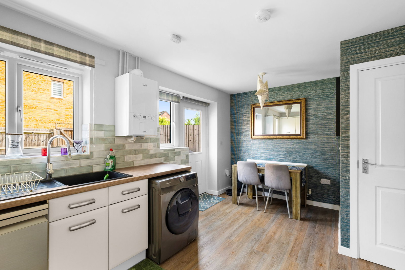 Terraced House in Witham St Hughs